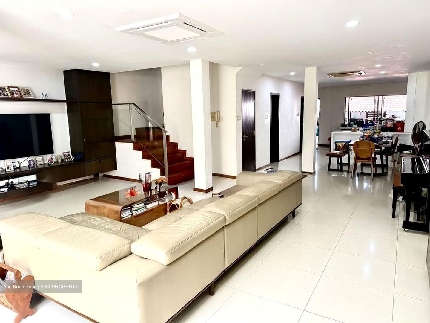 Peakview Estate (D16), Terrace #560611521